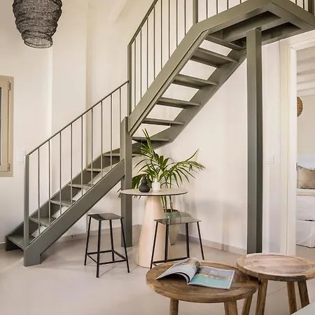 360ᵒ Luxury Residences Apartamento Khelmáta