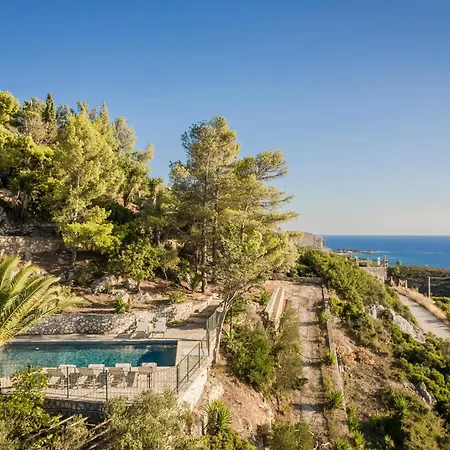 360ᵒ Luxury Residences Khelmáta